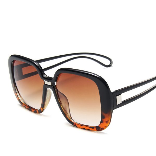 Gafas de sol para mujer con montura grande - Imagen 2