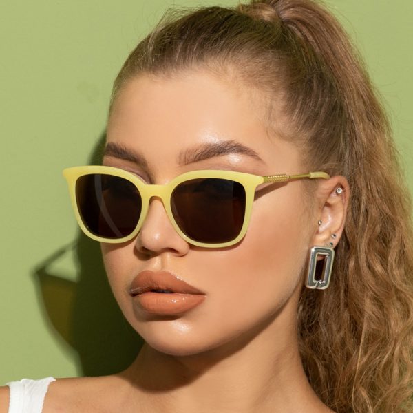 Gafas de sol para mujer huecas de metal estilo street shot vintage - Imagen 3