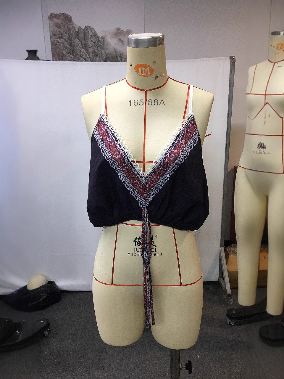 Holiday Bohemian Ethnic Pattern Linen Vest - Image 2