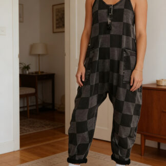 New Women's Plaid Print Jumpsuit With Large Pockets, Halter Neck, Open Back, Loose Fit. Machine Washable And Suitable For Everyday Wear.